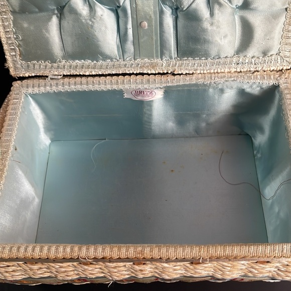 Dritz Japan Vintage Sewing Basket Hinged Lid Decorative Craft Storage AS IS - Picture 10 of 13